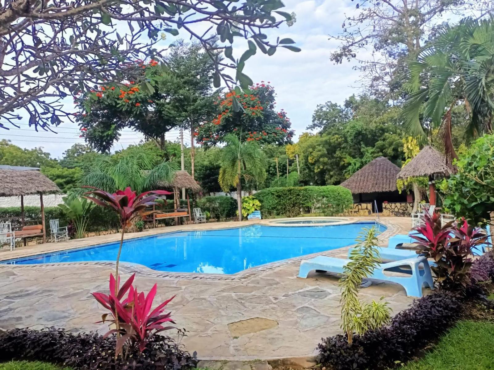 Oasis Diani Beach Villas Экстерьер фото